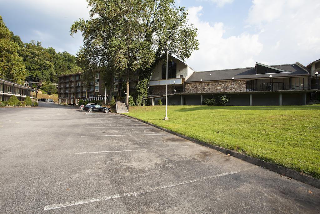 Four Seasons Motor Lodge ガトリンバーグ エクステリア 写真