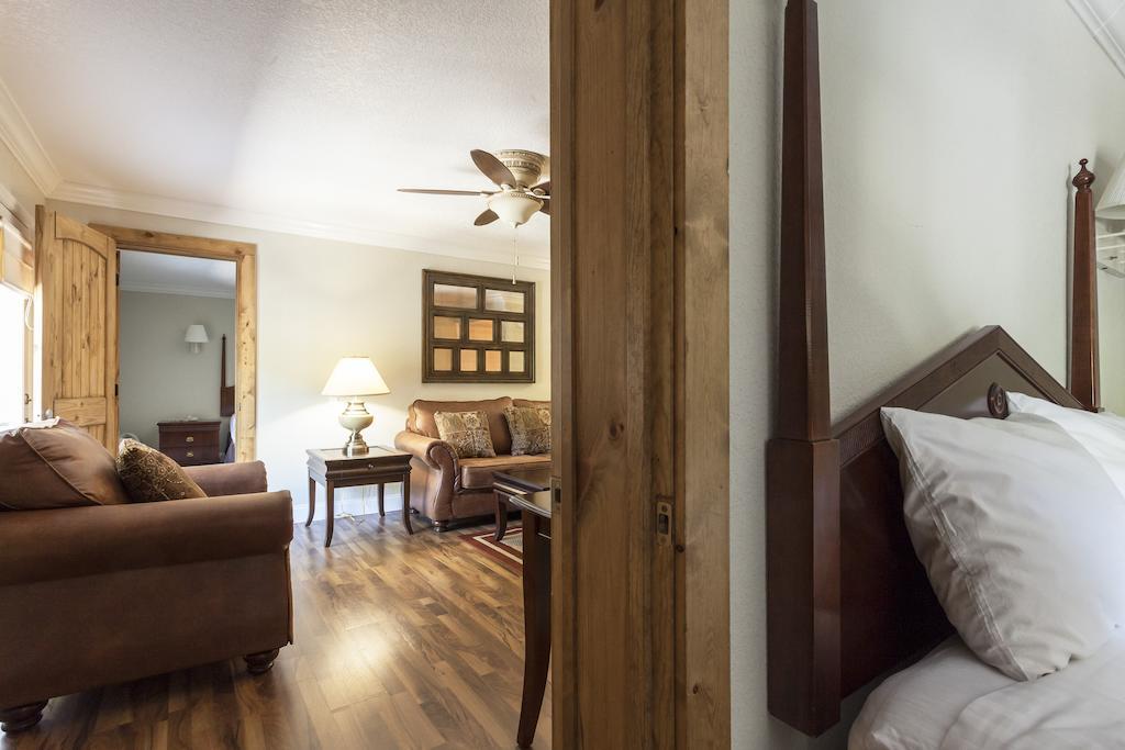 Four Seasons Motor Lodge ガトリンバーグ 部屋 写真