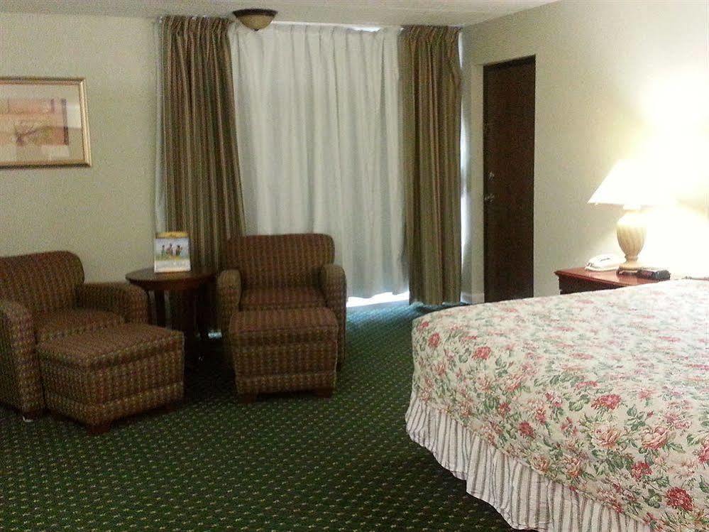 Four Seasons Motor Lodge ガトリンバーグ エクステリア 写真